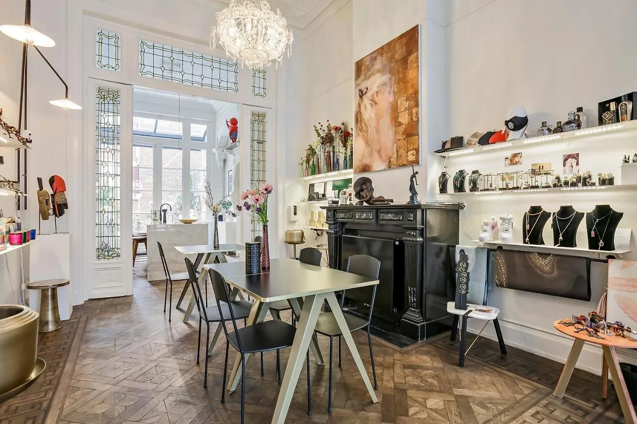 ****  Lit D'Art Exclusive Boutique Hotel Antwerpen Belgien